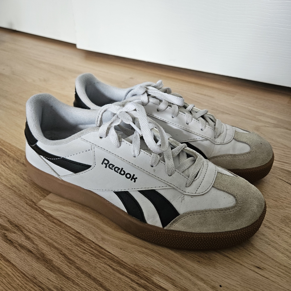 Reebok Men's White, Black, and Tan Sneakers